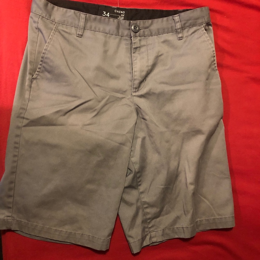 Chino shorts, blue crown